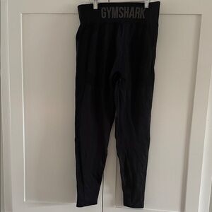 GYMSHARK high waisted flex, sweat‎ wicking leggings in black women’s size small.